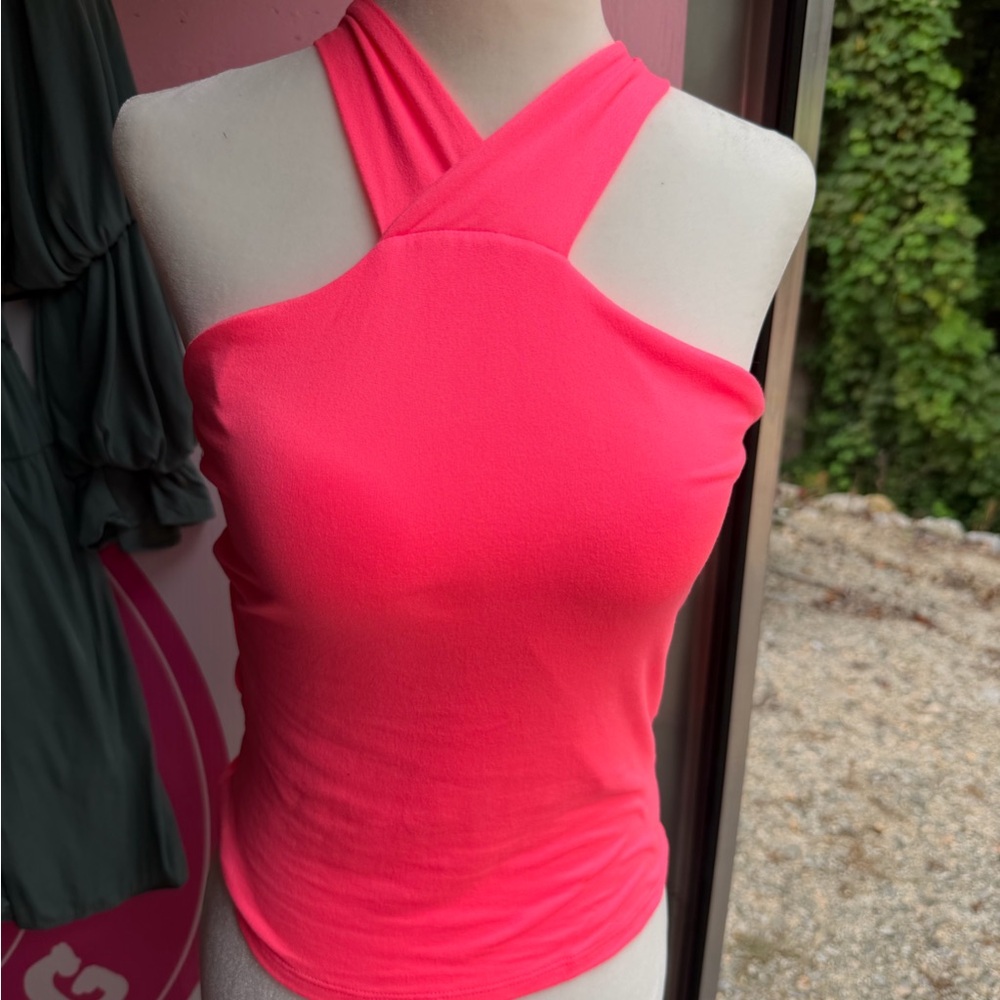 Peach love California Women’s Neon Pink Halter-Neck Cross/tie back Top💗 NWT